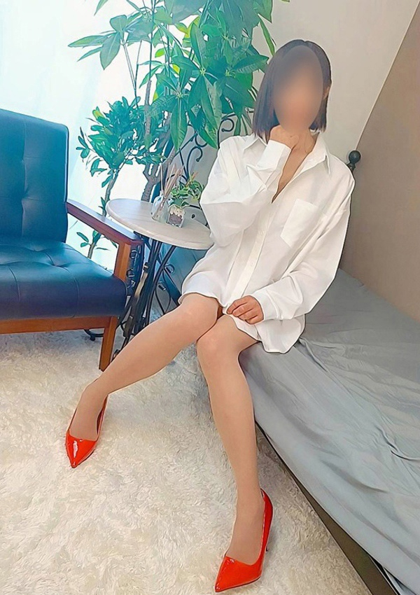 さきえ、人妻熟女の秘密の関係伊勢崎店 2