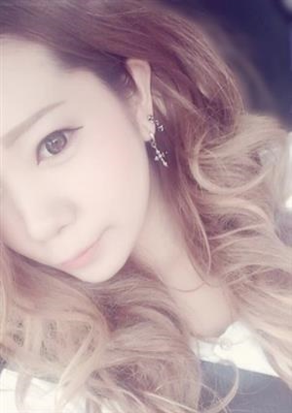メル、LUXURY 2