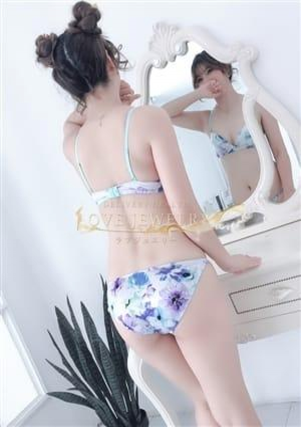 成田ゆうり、ラブジュエリー 3