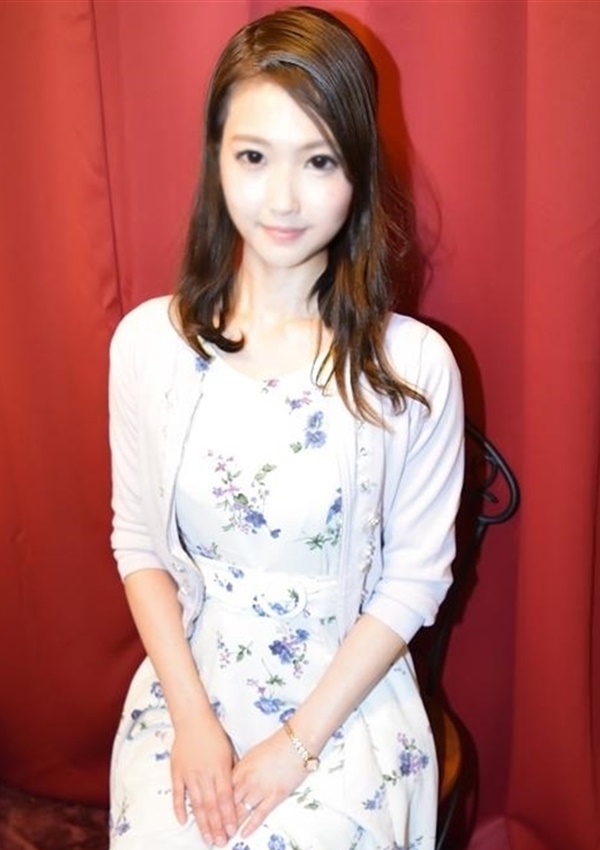 さやか、デスパレートな人妻たち 3
