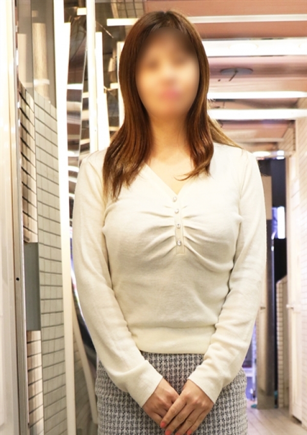 みき、かわいい熟女&おいしい人妻 池袋店 1