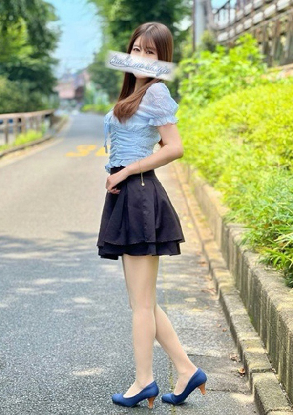 永瀬ひな、月の真珠-新宿- 2