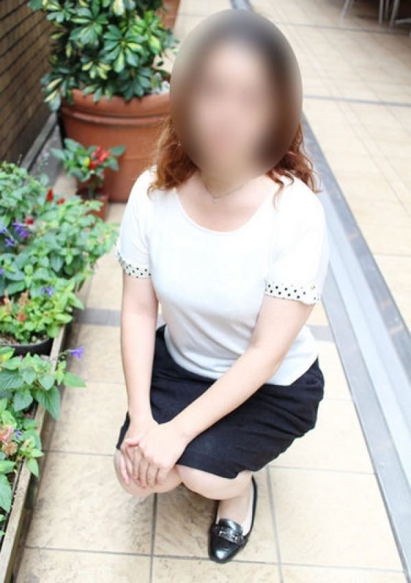 かおり、かわいい熟女&おいしい人妻 池袋店 3