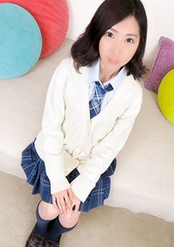 もなか、オシャレな制服素人デリヘル JKスタイル 4