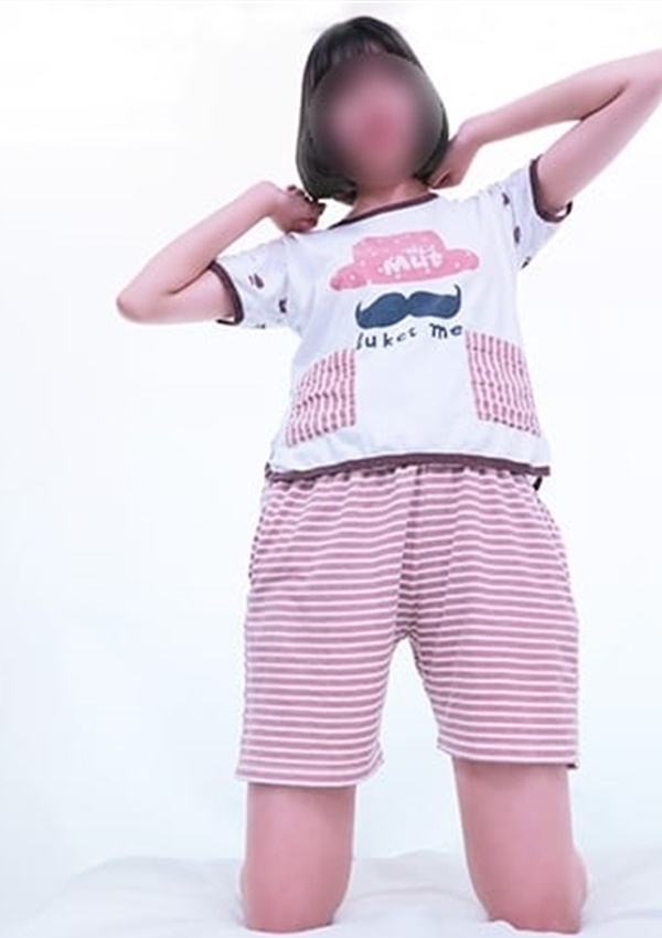 りか、秋葉原添い寝女子 3