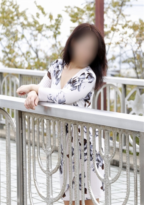 あゆみ、夢ごこち 人妻店 14