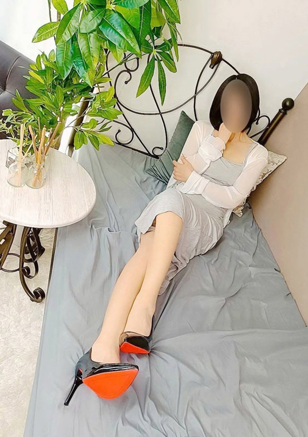 かずき、人妻熟女の秘密の関係伊勢崎店 4