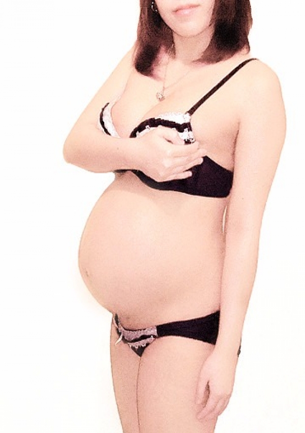 まひろ、池袋・裸乳房(らまんま)巨乳・貧乳・母乳・妊婦のお店 1