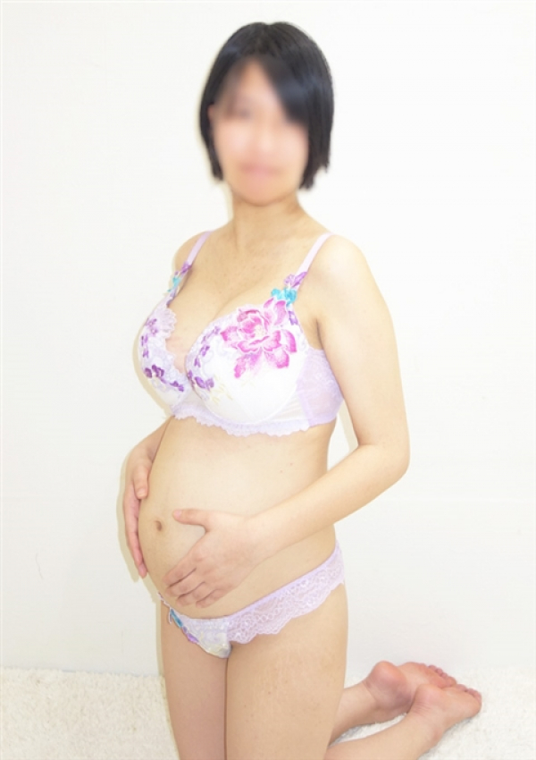 ひかる、池袋・裸乳房(らまんま)巨乳・貧乳・母乳・妊婦のお店 1