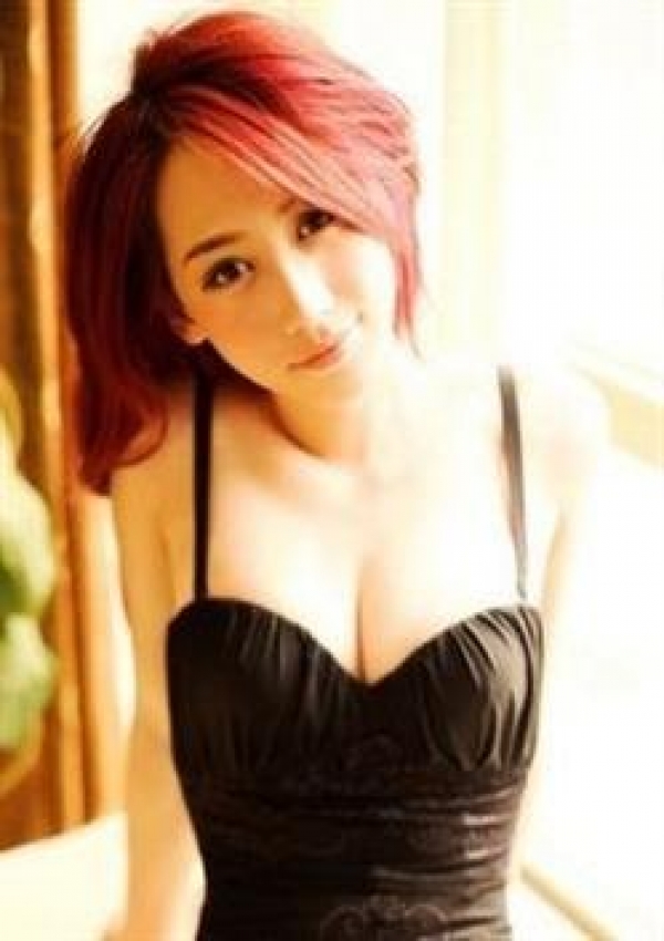 レイラ、女優 1