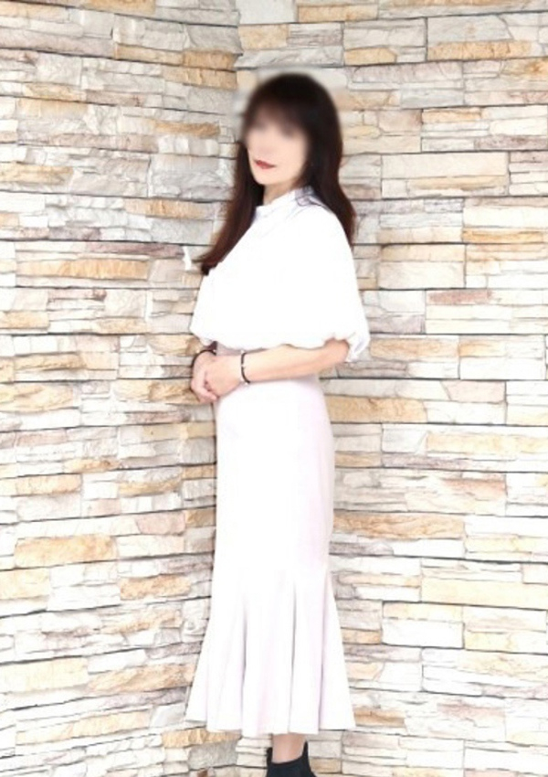 東尾、極上でエッチな人妻 1