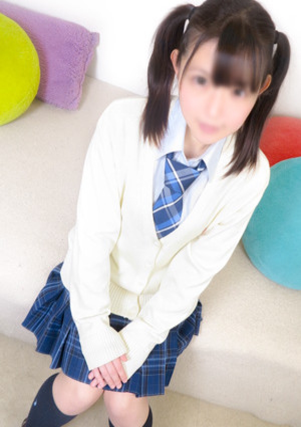 りあ、オシャレな制服素人デリヘル JKスタイル 3