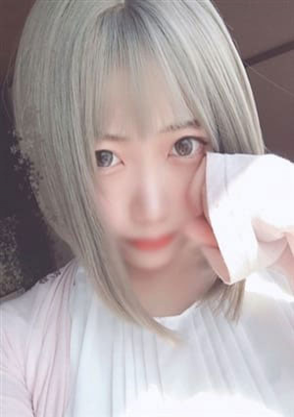 ワンチャン!!!やりすぎオフパコギャル、〈ぴの〉