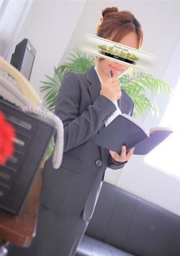 渡辺 梨乃、美人秘書 札幌オフィス 1