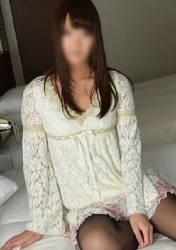 ミミ、E-Body人妻店 1