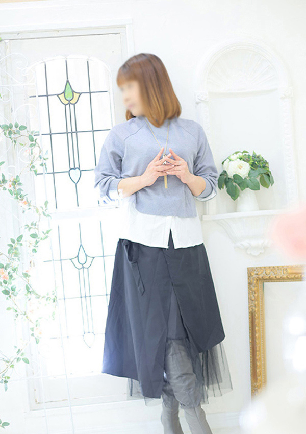 アキコ、スプリカンテ(哀らしい熟女たち) 2