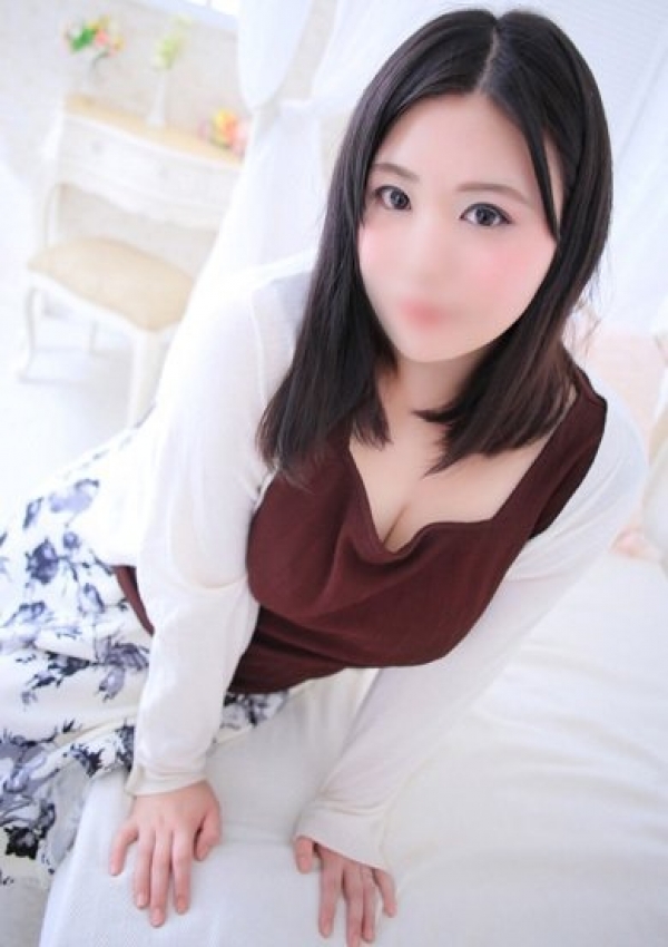 ちはる、ご奉仕美人妻 1