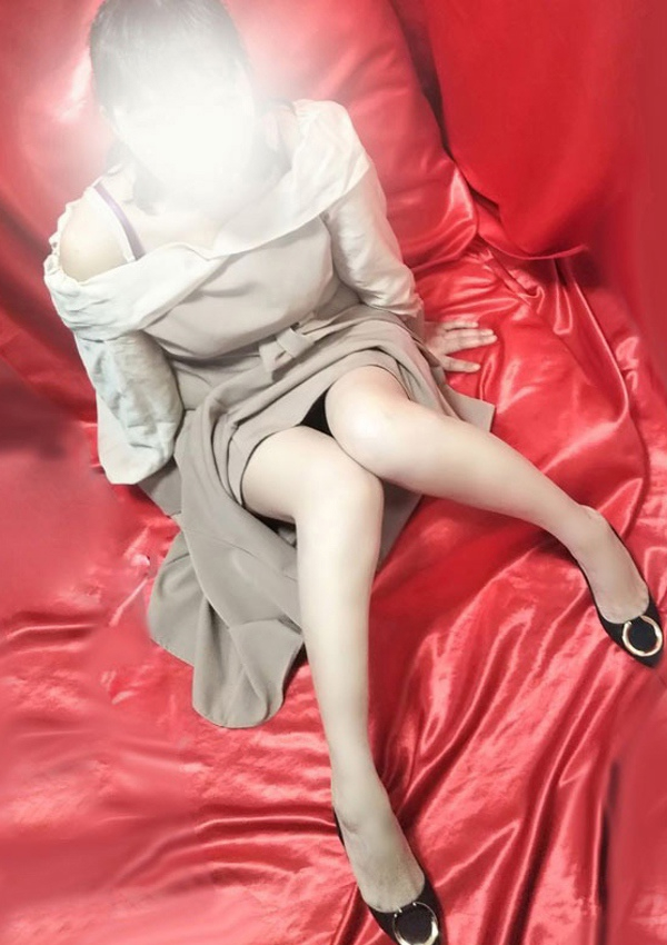 雨宮、変態美熟女お貸しします。
