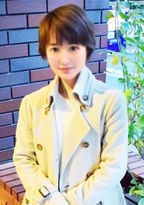 みなこ、新橋現役女子大生コレクション