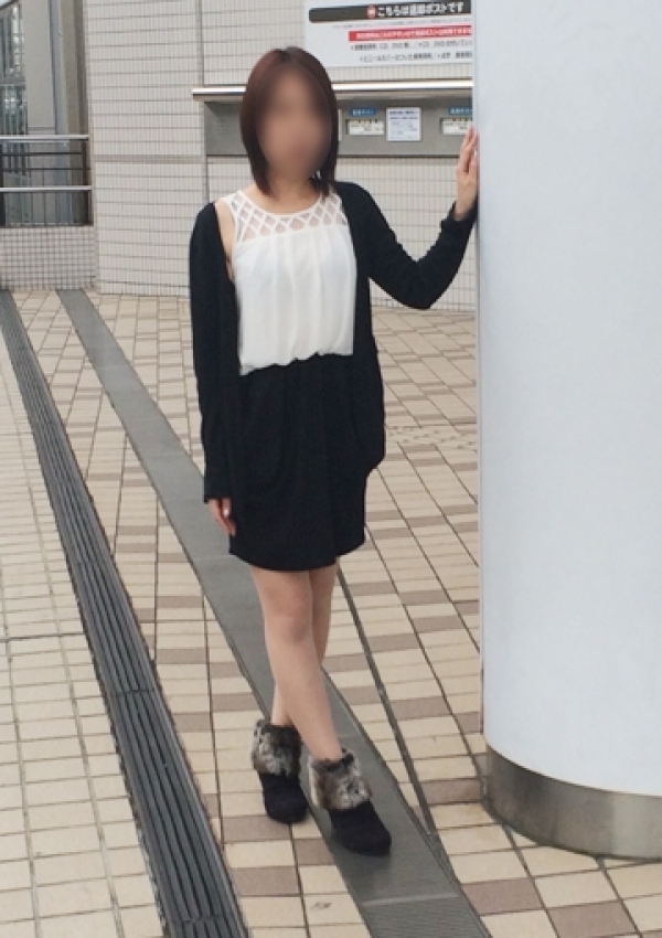 ゆりか、かわいい熟女&おいしい人妻 町田店 2