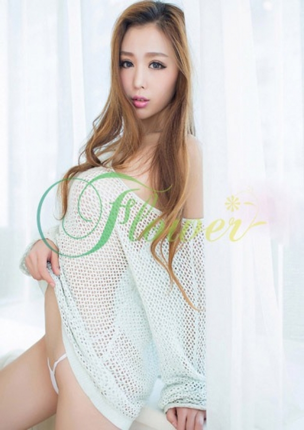アキナ、フラワー 6
