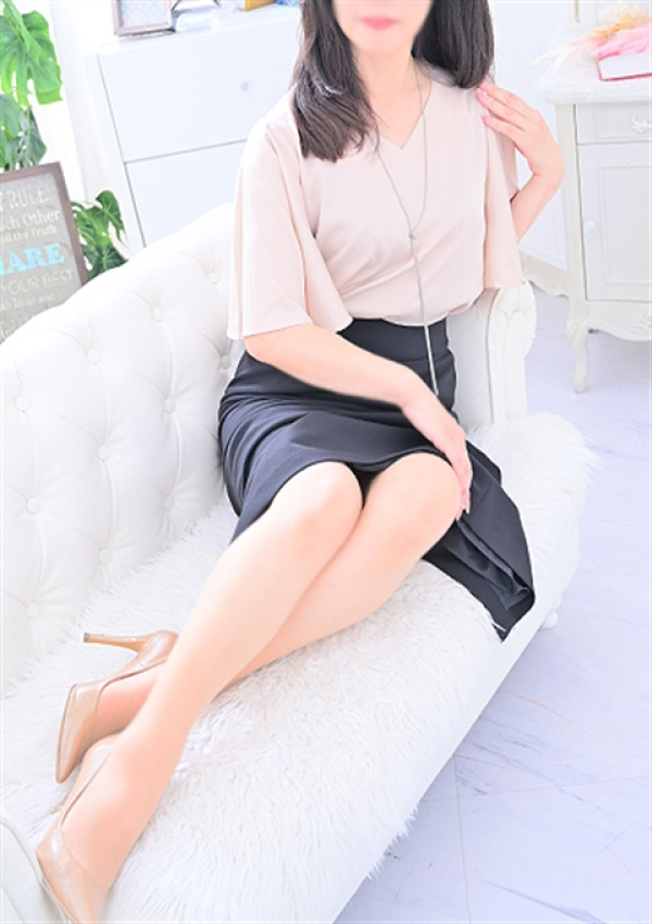 石田 友子、Mrs.Revoir-ミセスレヴォアール- 3