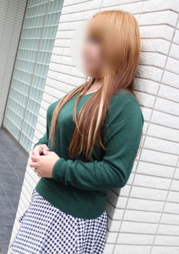 ゆう、かわいい熟女&おいしい人妻 池袋店 4