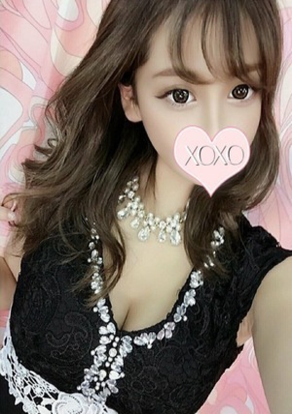 Shino シノ、XOXO Hug&Kiss 神戸店 1