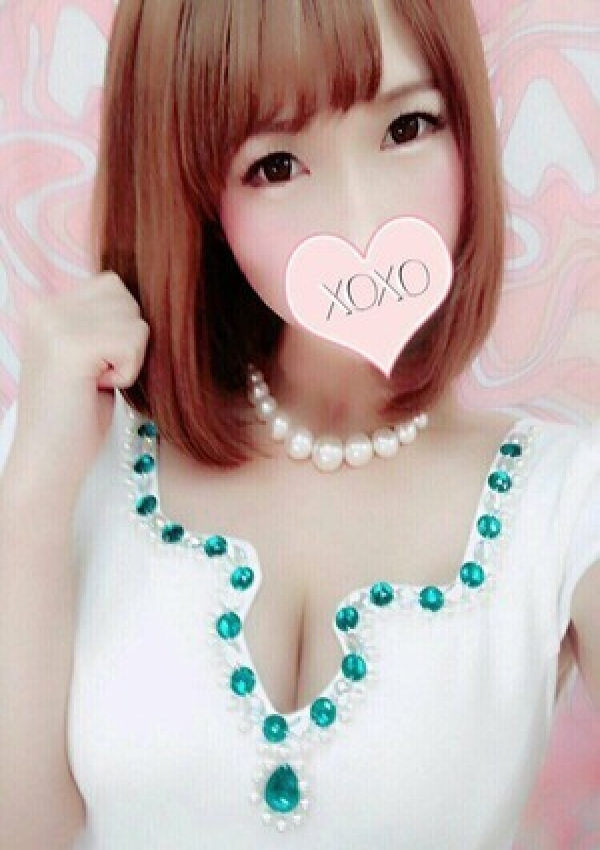 Yuri ユリ、XOXO Hug&Kiss 神戸店