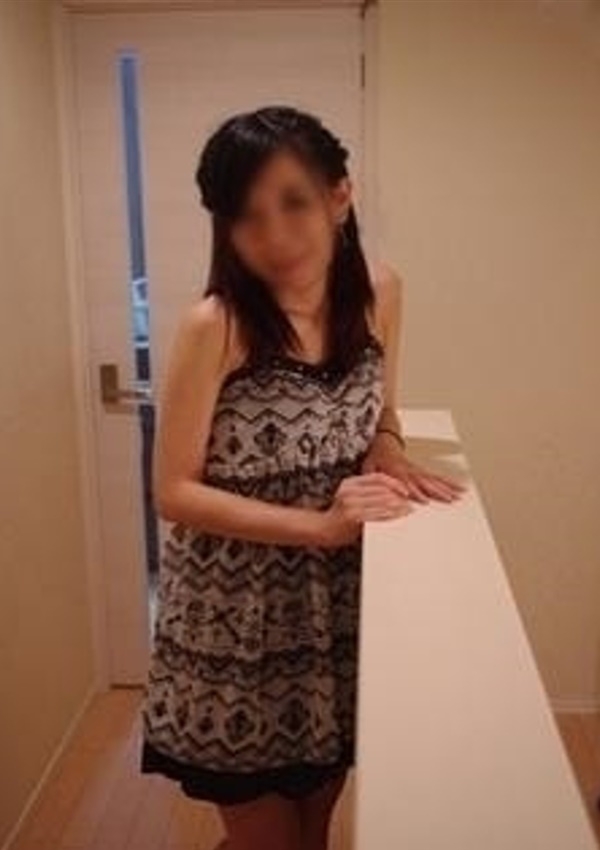 ありさ、即尺即プレイ 肉食淫乱妻 2