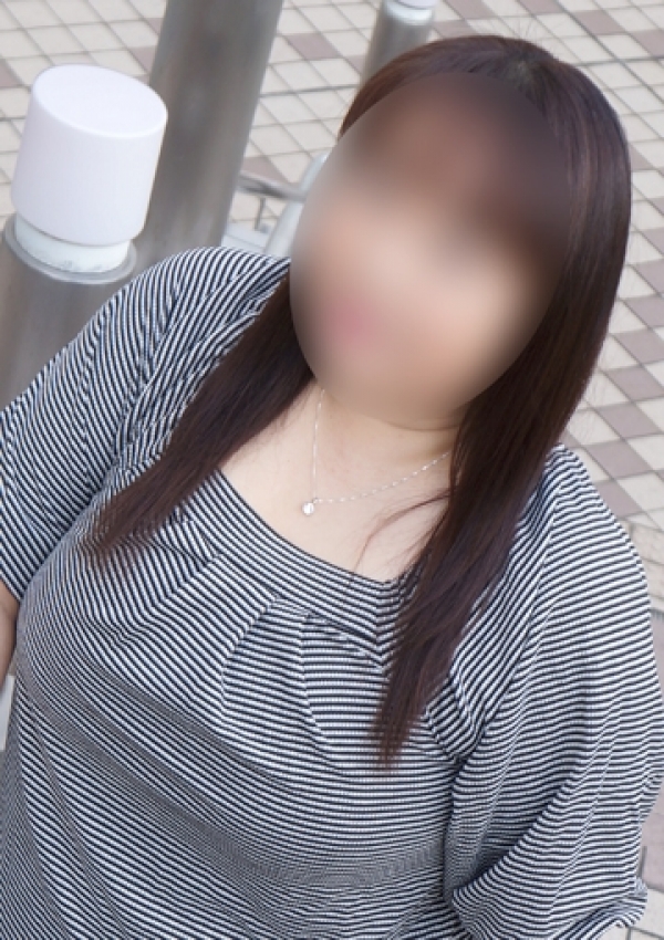 ねね、かわいい熟女&おいしい人妻 町田店 1