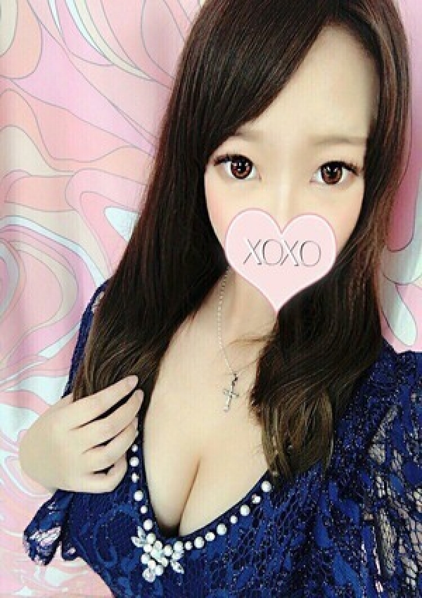 Yuki ユキ、XOXO Hug&Kiss 神戸店