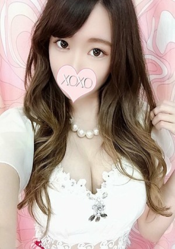 Hana ハナ、XOXO Hug&Kiss 神戸店