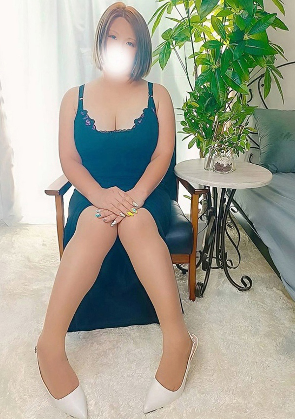 まみ、人妻熟女の秘密の関係伊勢崎店 5