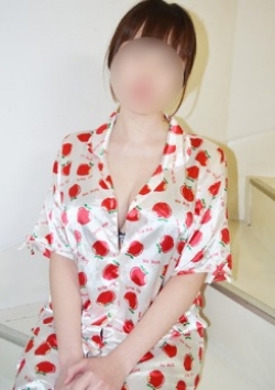 なぎ、神田添い寝女子