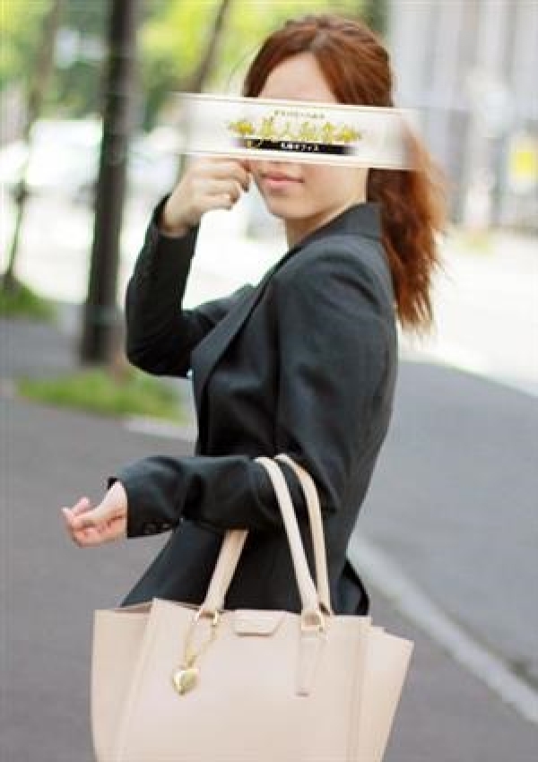 渡辺 梨乃、美人秘書 札幌オフィス 7