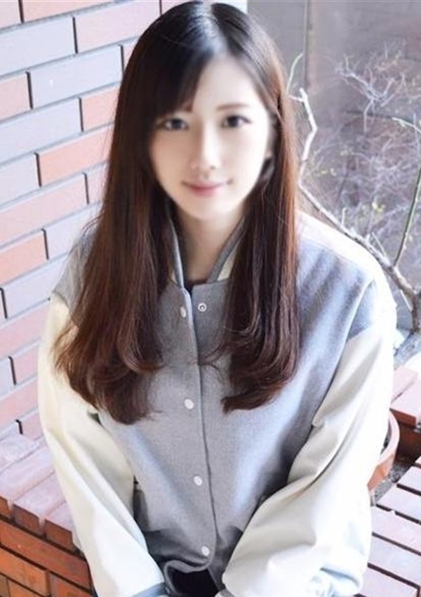 まりん、新橋現役女子大生コレクション