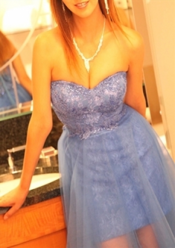 一色 夏帆、Club La rose bleue 2