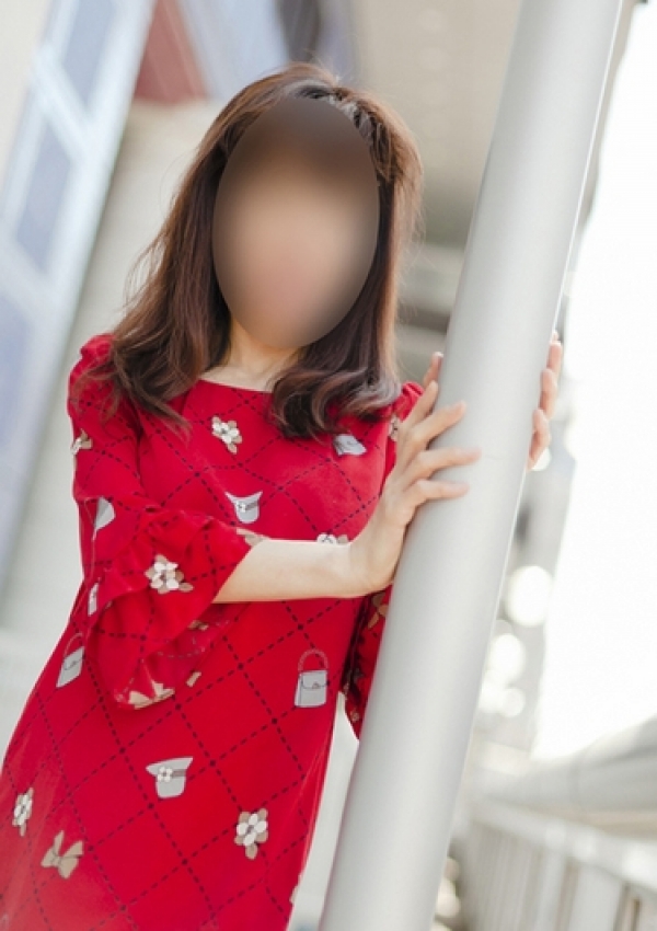 あき、かわいい熟女&おいしい人妻 池袋店 1