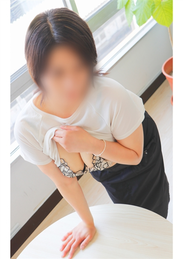 のりか、性腺熟女100% 1