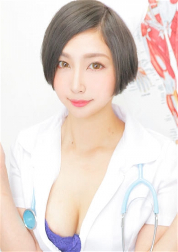 いおり、覚醒!?舐めたくてクリニック～脈打つエロを解放します～ 1
