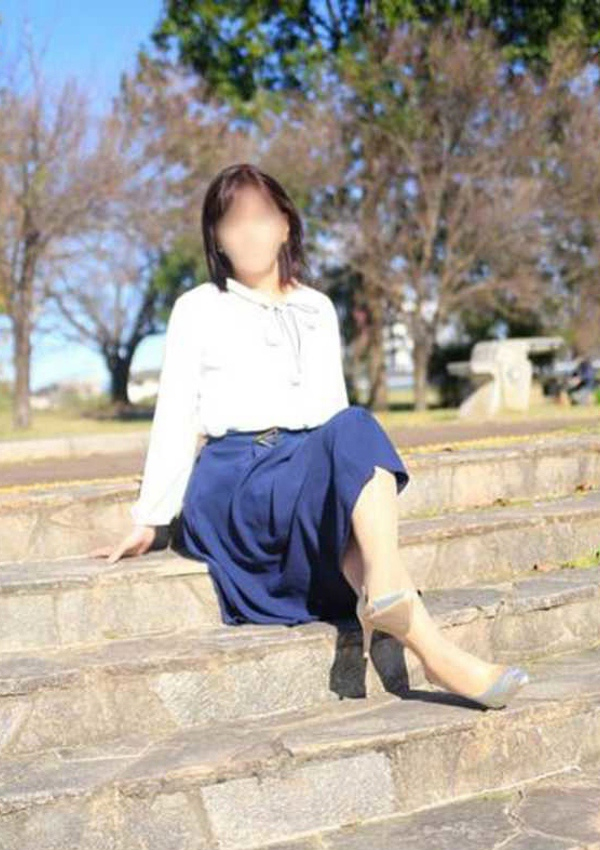 岩城 百合子、こあくまな熟女たち 伊勢崎店(KOAKUMAグループ) 2