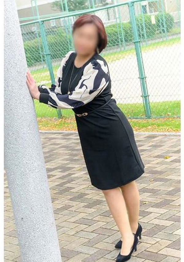 まお、駅待ち合わせ専門店 待ちナビ 3