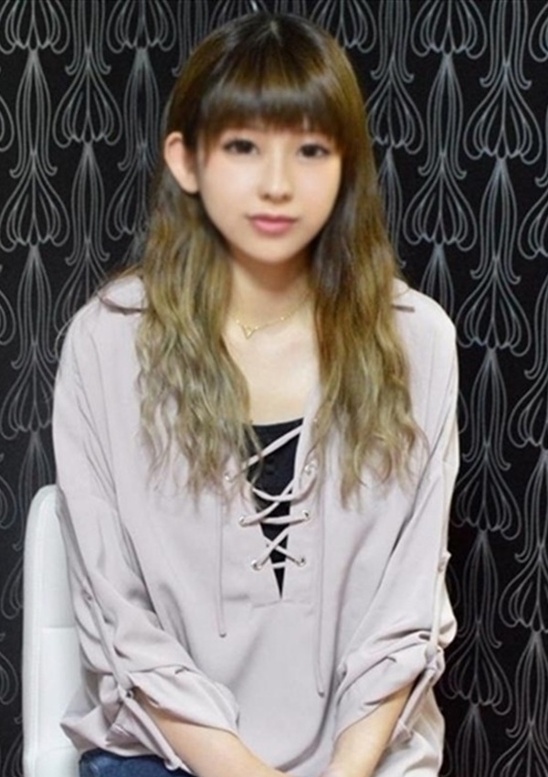 ななみ、スキモノ妻