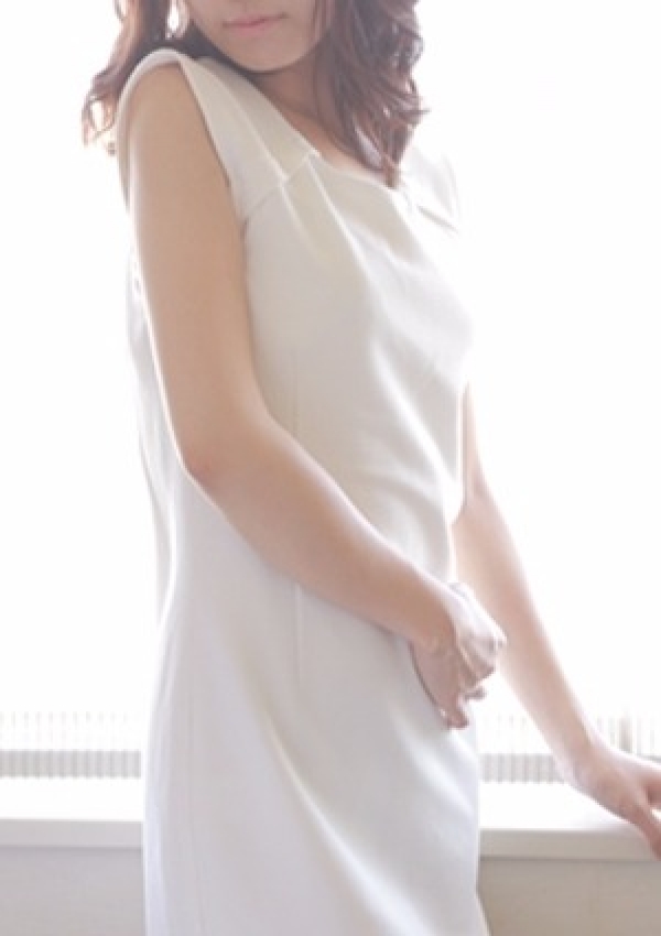 由奈(ゆな)、アロマセラピーエステティックサロン Feather 2