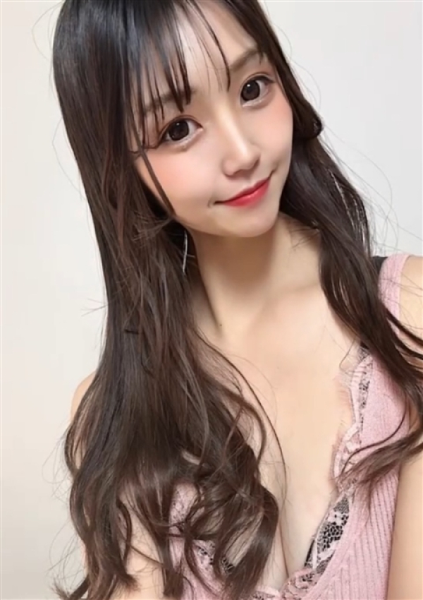 港区女子とエッチな関係、れい