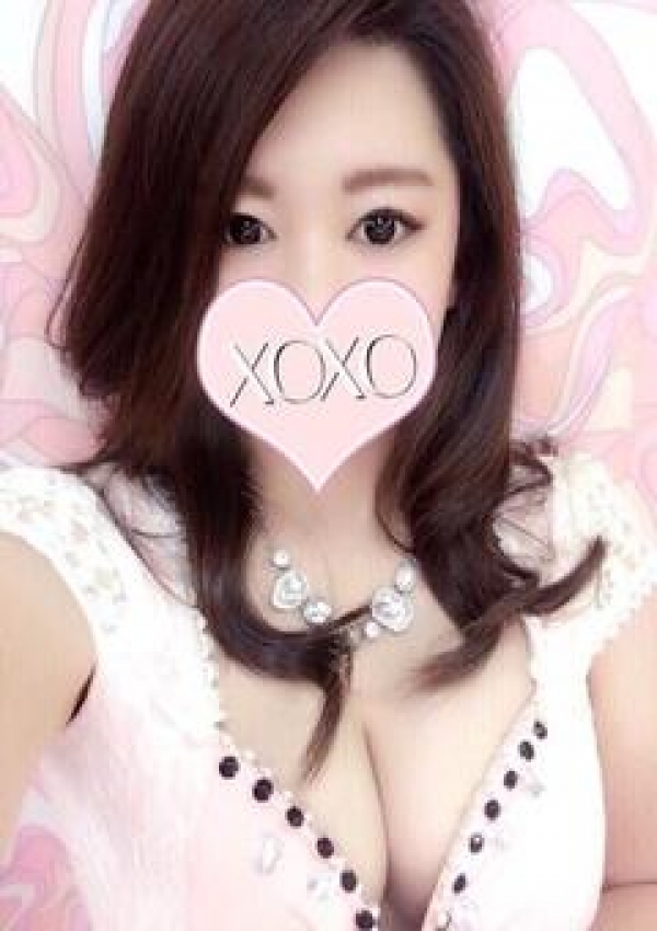 Eru エル、XOXO Hug&Kiss 神戸店 1