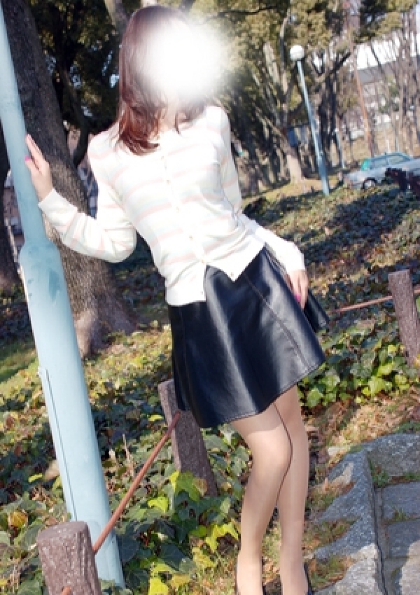 ななこ、名古屋沿線人妻援護会 1