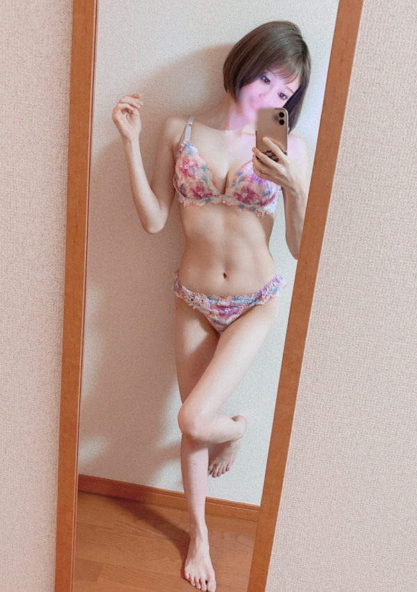 ふみの、山梨デリヘル 『Sコレクション』甲府 9