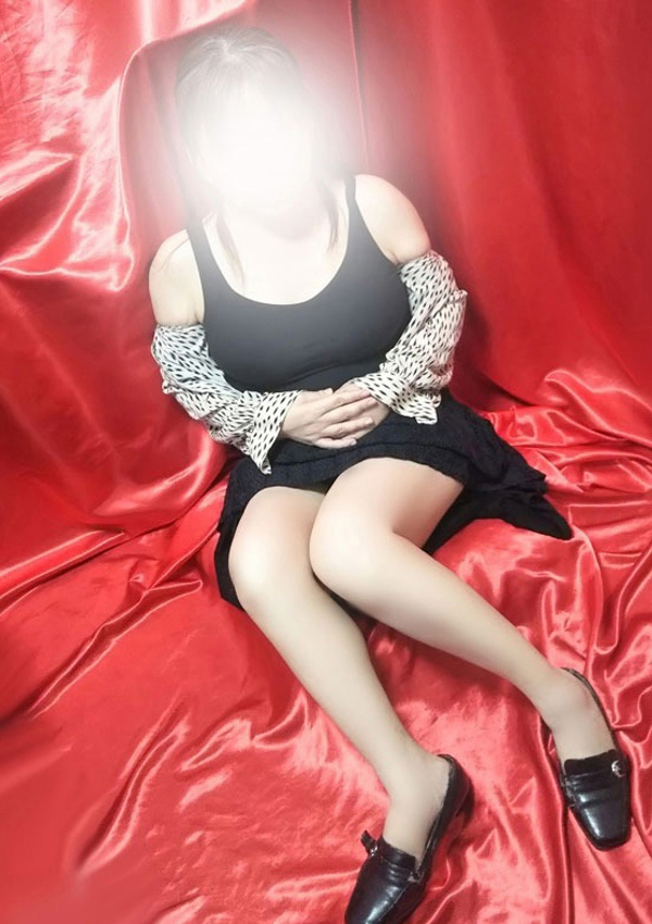 松村、変態美熟女お貸しします。 5